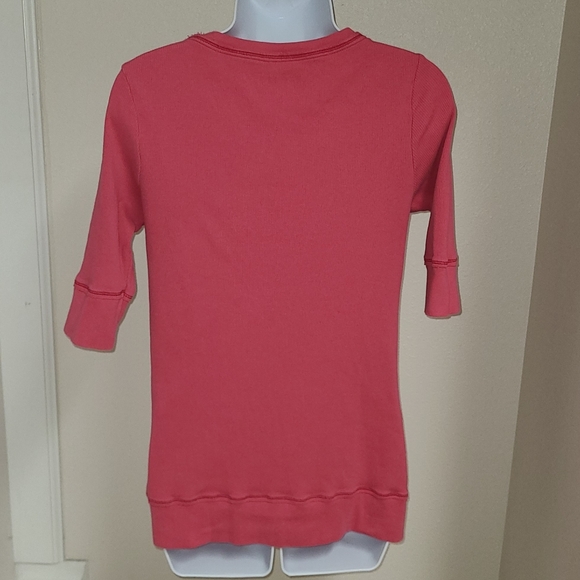 2 Tops - Picture 6 of 9